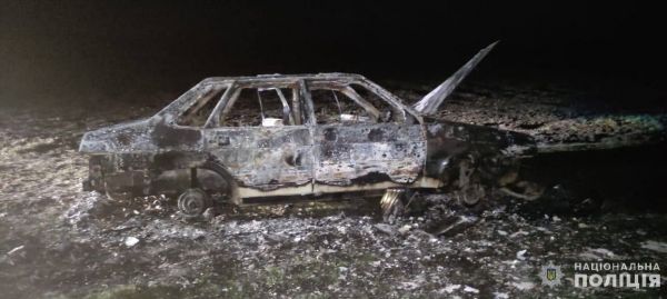 В Николаевском районе двое парней угнали и сожгли чужую машину