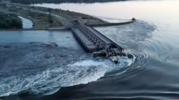 После подрыва ГЭС В Каховское море возвращается вода