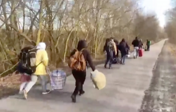 Люди массово бегут из Белгородской и Курской областей