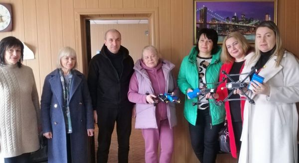 Учителя Веснянской общины купили для ВСУ три дрона-камикадзе