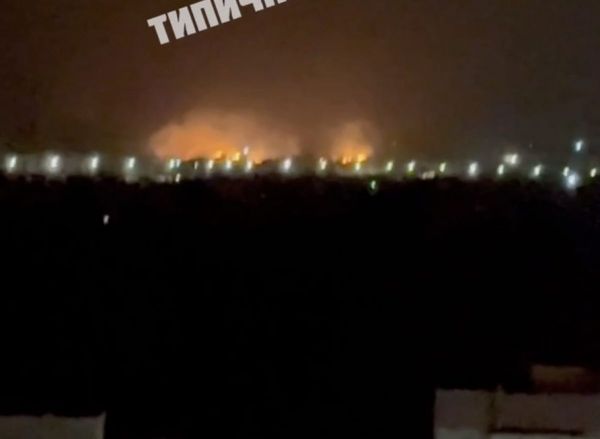 После атака дронов в Курске ночью вспыхнул масштабный пожар