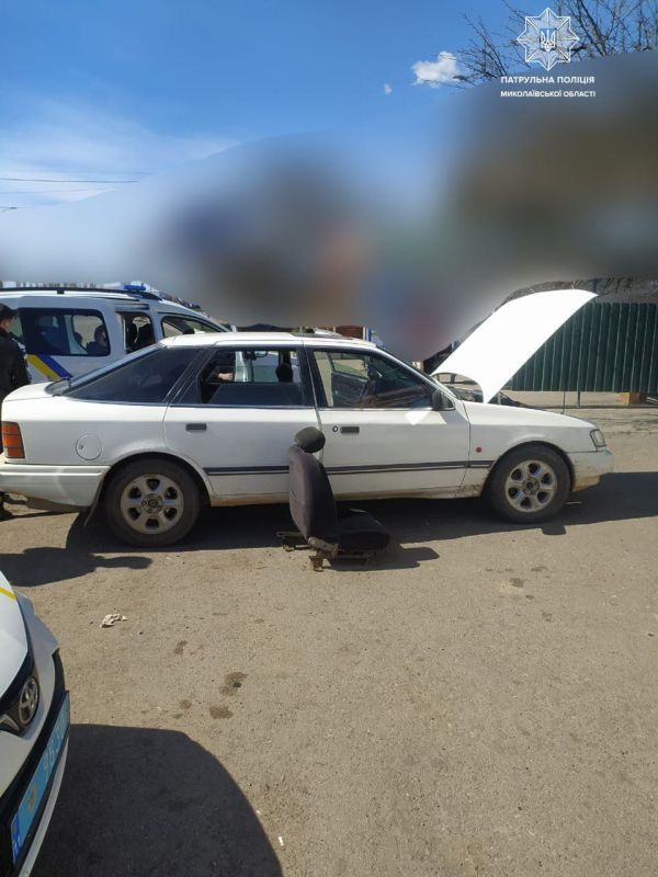 Блокпост в Николаеве пытался проехать подозрительный автомобиль