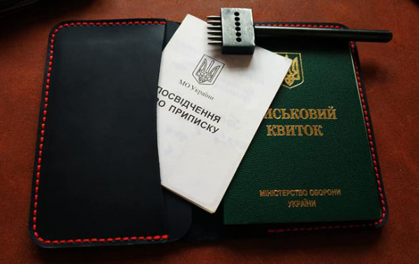 Николаевским сельхозпроизводителям напомнили, какие документы должны быть при себе у работников, задействованных в комендантский час