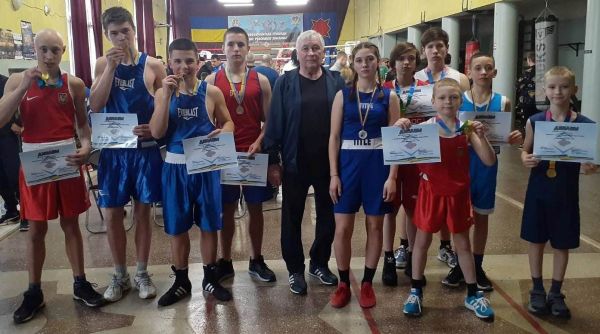 Девять боксеров из Николаевской области пробились в финал всеукраинского юношеского турнира