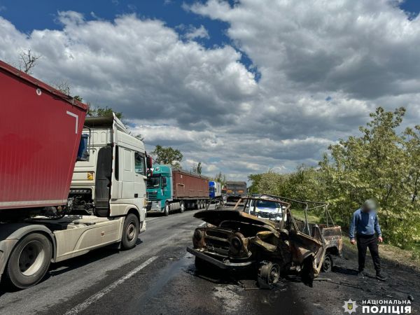Полиция ищет очевидцев аварии на трассе возле Коблево, где травмировались пять человек