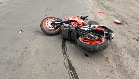 На Николаевщине мотоциклист погиб, врезавшись в дерево