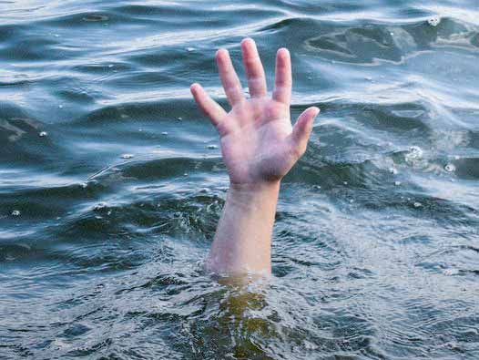 В Николаеве на Намыве утонули мальчик и пенсионер