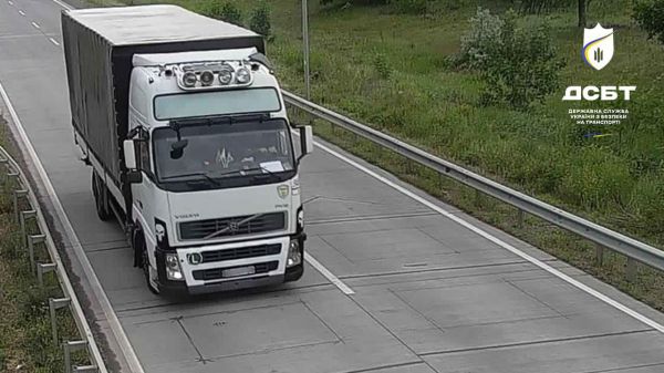 На перегруженный грузовик, который проехал под WIM-системой на Николаевщине, выписали штраф в 17 тысяч