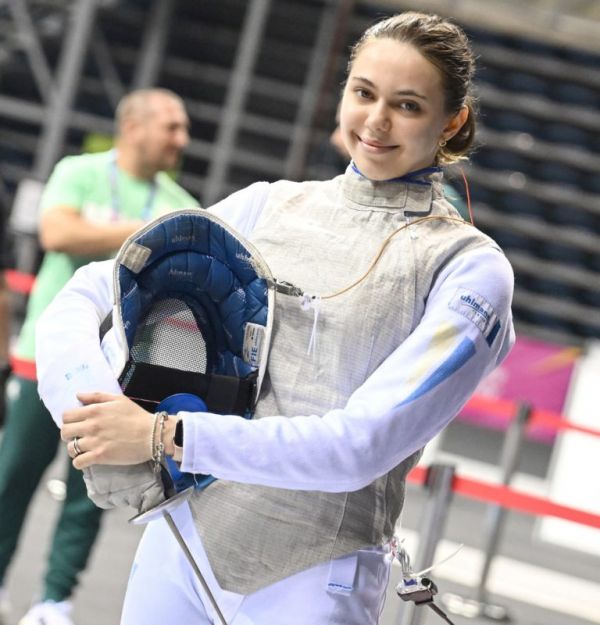 Алина Полозюк из Николаева вошла в топ-10 самых титулованных молодых фехтовальщиц в истории Украины