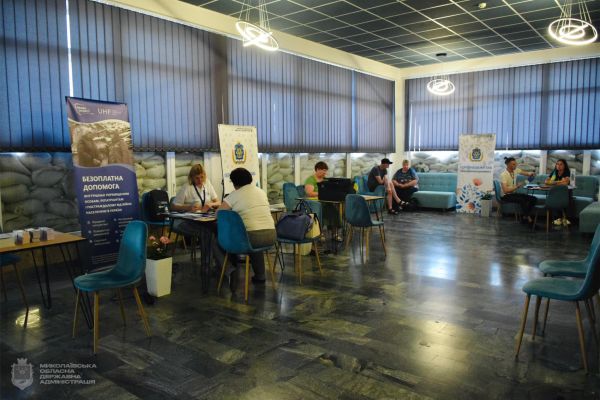 В Николаеве открыли гуманитарный хаб для ВПЛ из Херсонской области