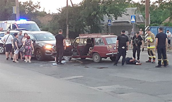 В Николаеве произошло ДТП с пострадавшими на углу Херсонского шоссе и Троицкой