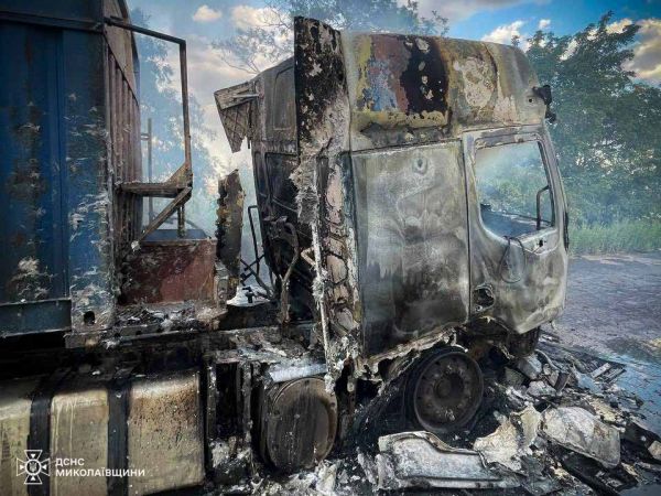 Поджигали стерню, а сгорел грузовик «Рено» – в Николаевской области под угрозой урожай-2024