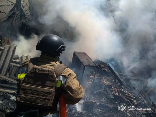 В Николаевской области вражеские дроны атаковали пшеничное поле