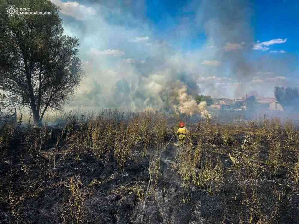 В Николаеве пожар гасили в двух многоэтажках