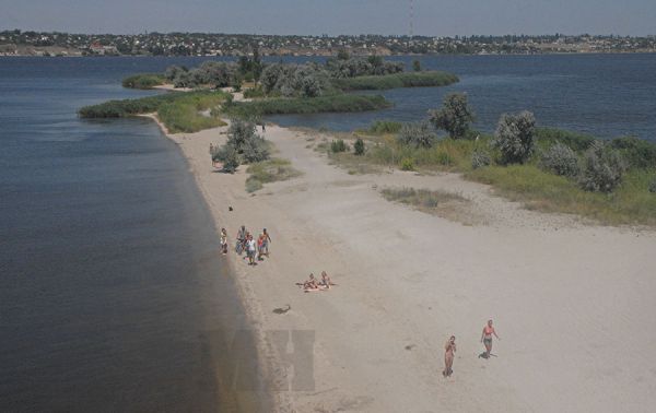 Уровень кишечной палочки на пляжах Николаева превышает норму в пять раз