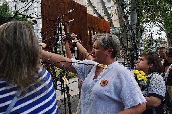 В Николаеве открыли мемориал памяти погибших защитников