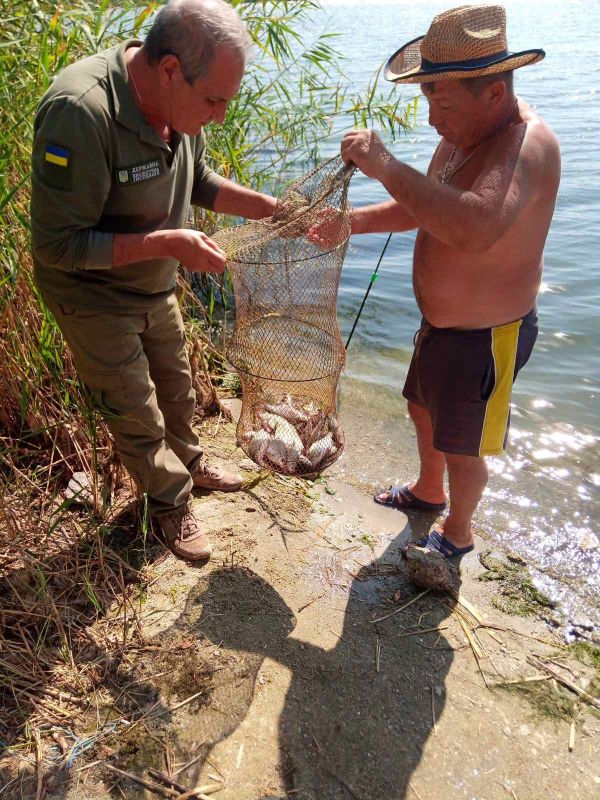 На Николаевщине в региональном ландшафтном парке "Приингульский" проверяли рыбаков