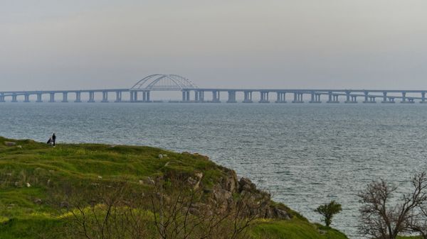 Украина в суде Гааги потребовала снести Крымский мост