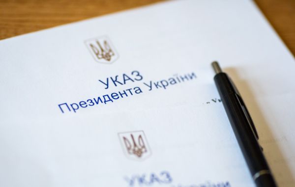 Ко Дню работников образования Президент Украины наградил двух николаевских учителей