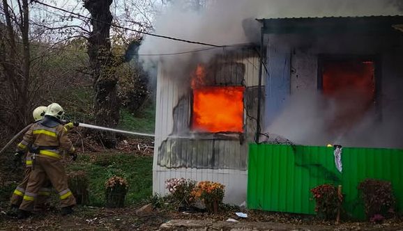 На Николаевщине полностью сгорел объект малого бизнеса: причина пожара выясняется