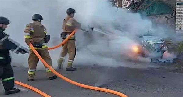 В Куцурубской общине на Николаевщине после двух обстрелов повреждены три автомобиля