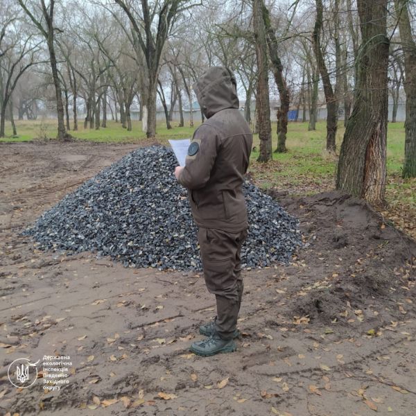 В Николаеве жители Варваровки прогнали из лесопарковой зоны "Лесовичка"