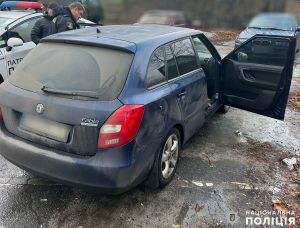 В Николаевской области мужчина на костылях угнал машину у одесского таксиста