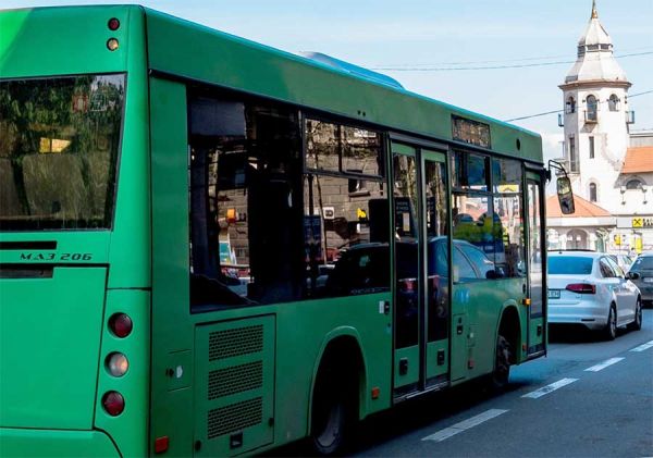 После нескольких скандалов в Николаеве уточнили правила бесплатного проезда для учащихся профучилищ и лицеев