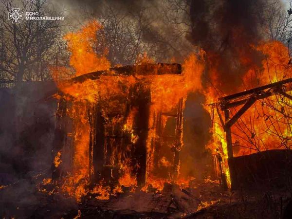 Утро в райцентре Николаевской области началось с пожара. Фото